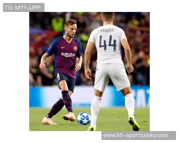 拉菲尼亚在社交媒体上向阿尔巴致敬表达曾共战的荣幸与感激之情 拉菲尼亚在社交媒体上向阿尔巴致敬表达曾共战的荣幸与感激之情