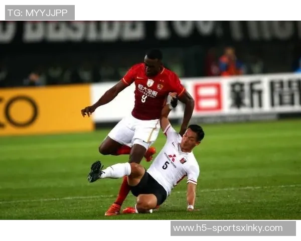 霍金斯透露帕乔已与巴黎续约至2030年官方宣布因球队习惯集中发布