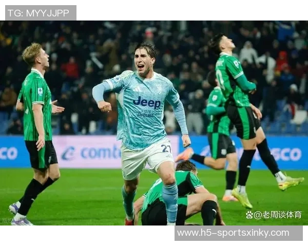 戴维近距离射门遭封堵麦肯尼头球抢点再遭扑救无缘进球